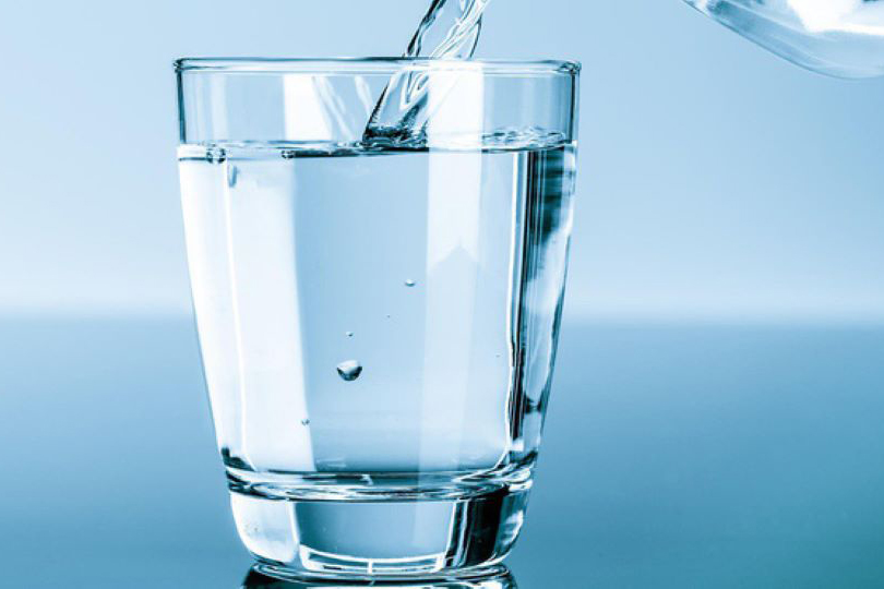 Nước lọc mang lại nhiều lợi ích về sức khỏe cho người bệnh tiểu đường